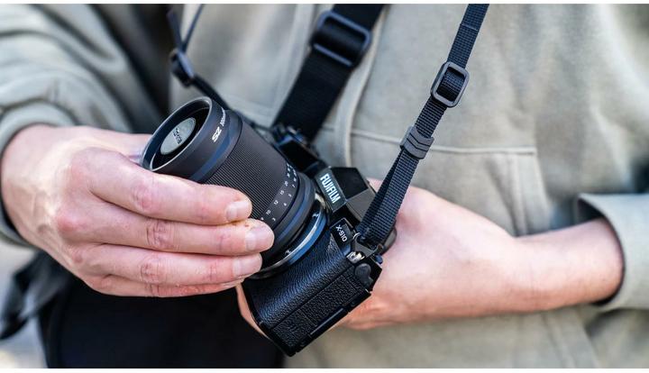 Actual product image Tokina SZ Pro 300mm f/7.1 MF CF Sony E (Sony E, APS-C / DX)