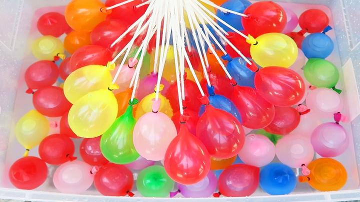 Produktbild PhoneLook Magic Balloons Leicht zu füllende Wasserbomben (111 Teile) (111 x)