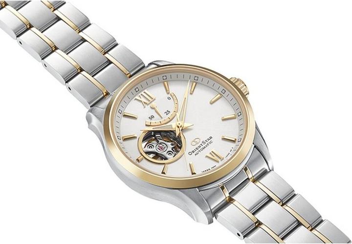 Actual product image Orient Star RE-AT0004S00B (Power reserve display, 39 mm)