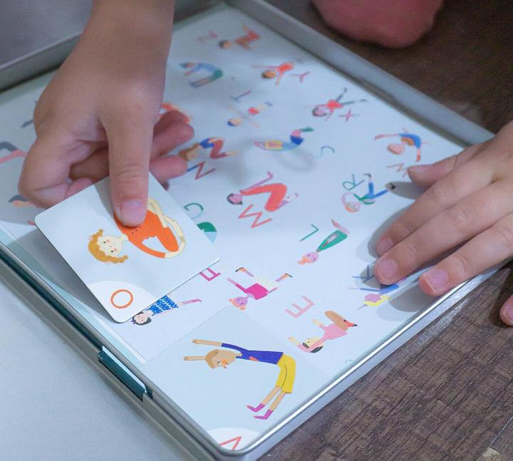 Image du produit Yogi Fun Aimants Yoga ABC (Anglais, Allemand, Français, Italien)