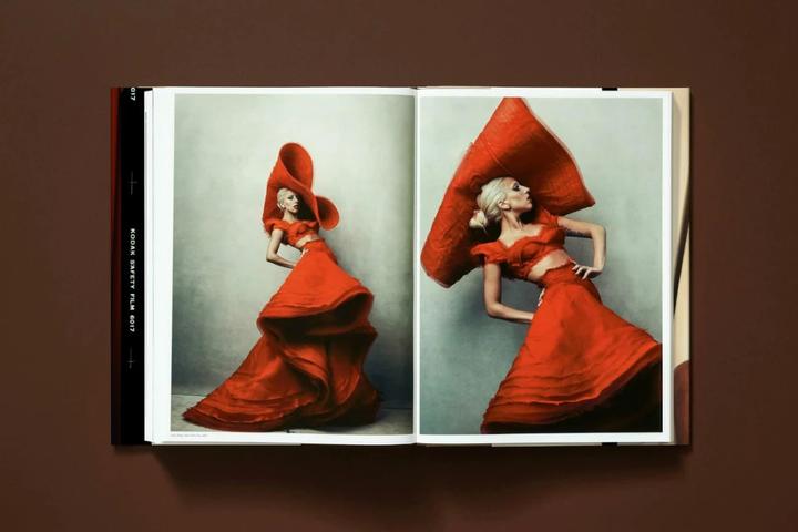 Produktbild Annie Leibovitz (Deutsch, Hans-Ulrich Obrist, Graydon Carter, Paul Roth, Annie Leibovitz, Steve Martin, 2022)