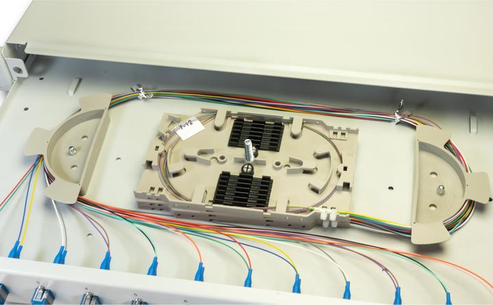 Immagine prodotto Lightwin Scatola di giunzione per fibre, 12 fibre, 6x monomodali DLC, 9/125µm OS2 G657.A1 (Scatola di giunzione)