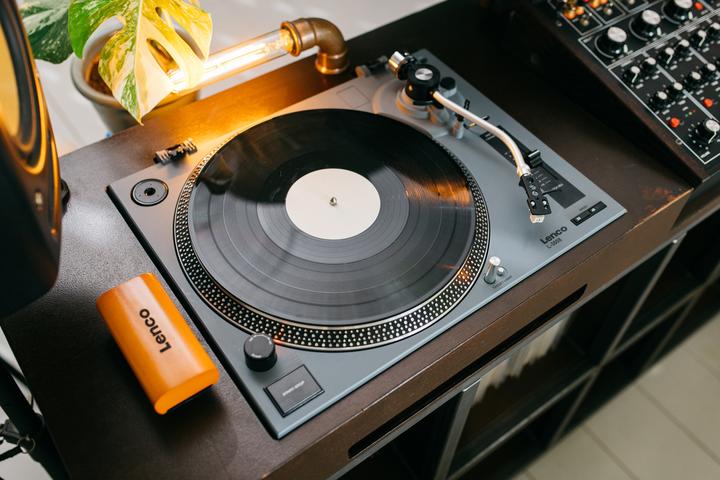 Image du produit Lenco TTA-5IN1 (Nettoyage du tourne-disque)