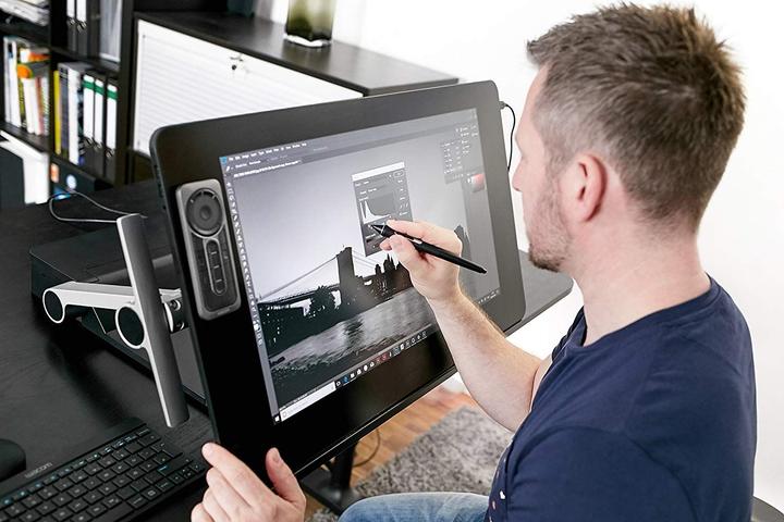 Immagine prodotto Wacom Cintiq Pro 24 Ergo Stand