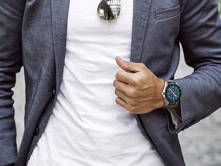 Produktbild St. Leonhard Smartwatch mit Always-On-Display (44 mm)