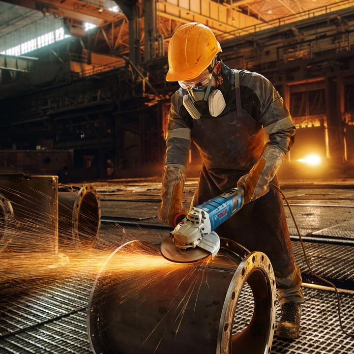 Actual product image Bosch Professional Angle grinder GWS 30-230 B (230 mm)