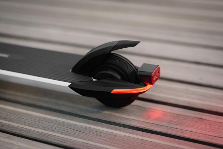 Immagine prodotto Segway-Ninebot KickScooter Air T15E (20 km/h, 12 km, 250 W)