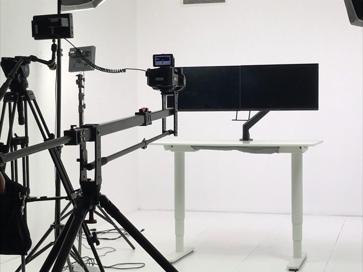 Produktbild Multibrackets M Deskmount (Tisch, 28")