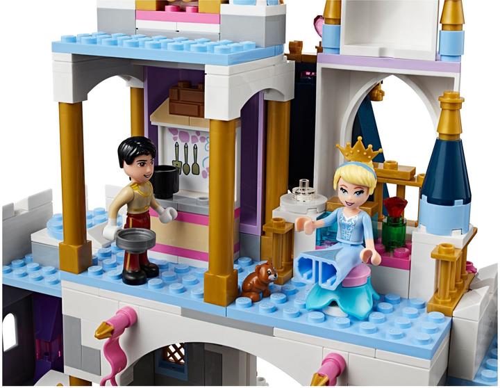 Actual product image LEGO Cinderella's dream castle (41154, LEGO Disney)