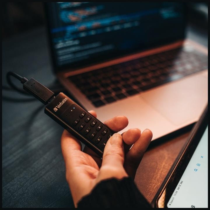 Produktbild Verbatim Keypad Secure (64 GB, USB-A)