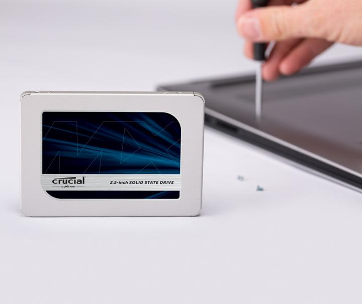 Actual product image Crucial MX500 (4000 GB, 2.5")