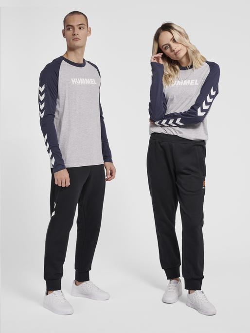 Actual product image hummel Hmllegacy blocked t-shirt l/s (XL)