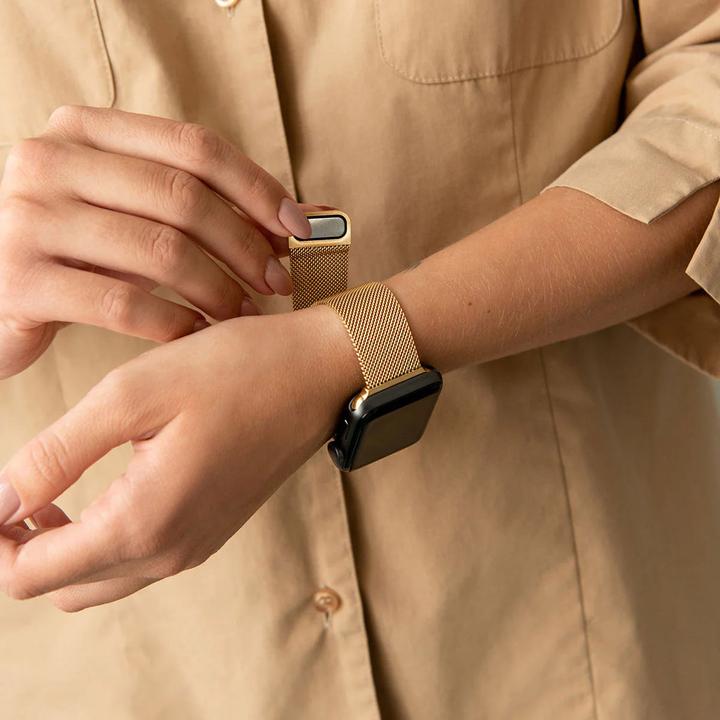 Actual product image Burga Apple Watch Band Metal Mesh Gold 42mm / 44mm / 45mm (Milanaise RVS vlechtwerk)