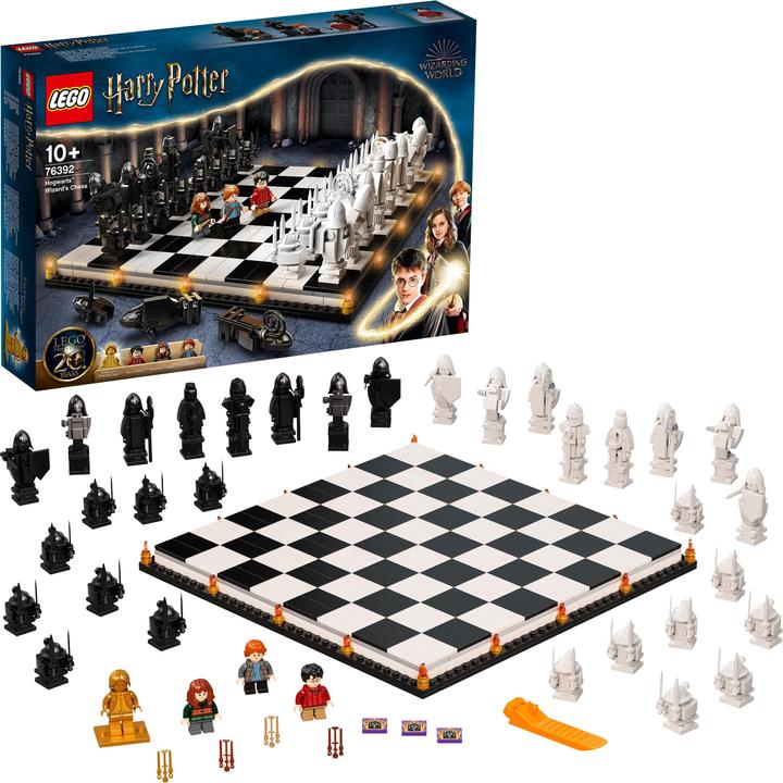Actual product image LEGO Hogwarts Wizard Chess (76392, LEGO Harry Potter, LEGO Rare Sets)