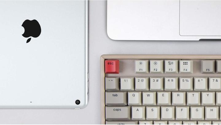 Produktbild Keychron K8 (US, Kabelgebunden, Kabellos)