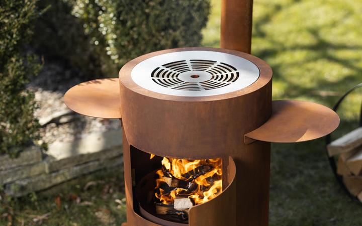 Actual product image Feu du Jardin Outdoor and Fondue Oven Deluxe rust