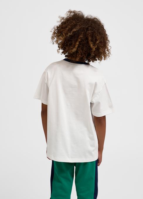 Actual product image hummel hmlESKE T-SHIRT S/S (128)