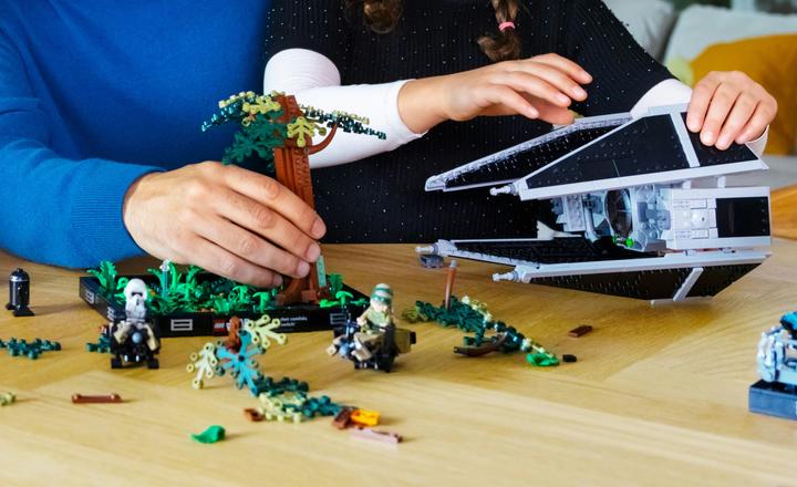 Image du produit LEGO Mandalorian Fang Fighter vs. Tie Interceptor (75348, LEGO Star Wars)