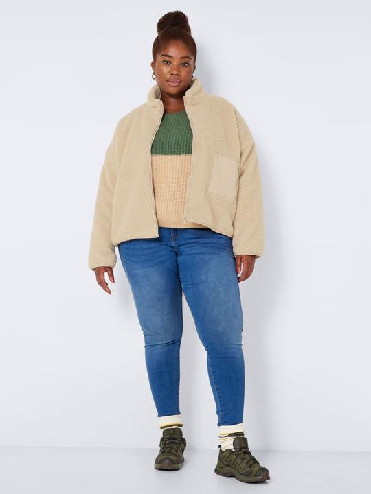 Actual product image Noisy May Curve Short Teddy Jacket (46)