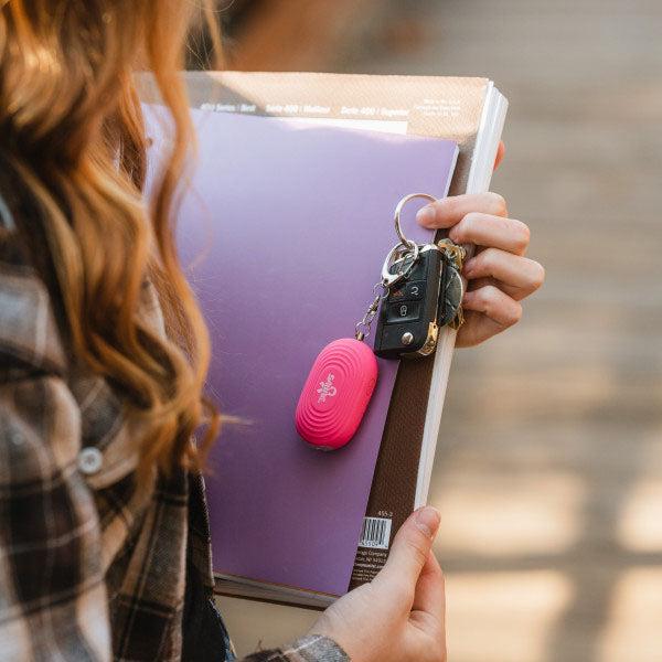 Immagine prodotto Sabre Schrillalarm 2-in-1 Personal Alarm mit LED Licht & Karabinerhaken, pink