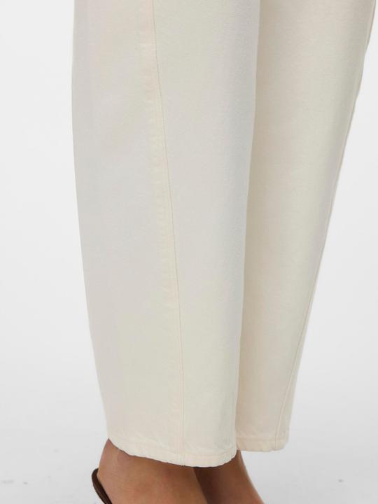 Actual product image Vero Moda VMWHITNEY Mid Rise Hohe Taille Jeans Mom Jeans (28)
