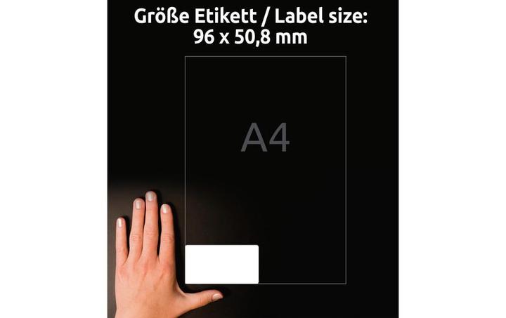 Actual product image Avery Universal labels