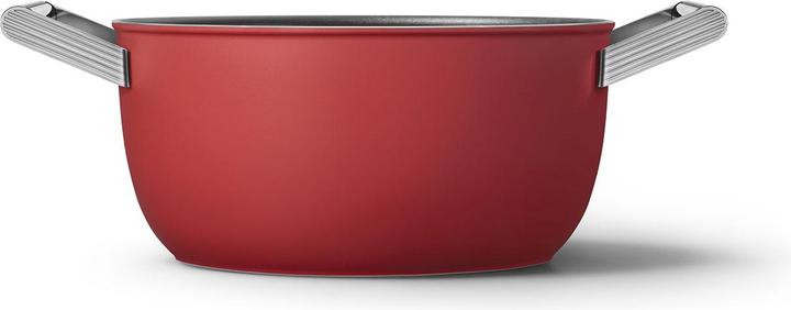 Actual product image Smeg CKFC2411RDM Casserole Ø 24 cm with glass lid, 2 handles, red (24 cm, Casserole + Stewpot, Stainless steel, Aluminium)