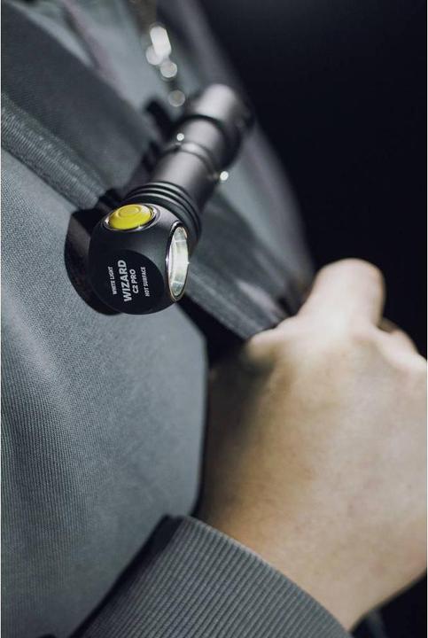 Image du produit ArmyTek Wizard C2 Pro v4 Magnet USB+ABM01+18650 / XHP50.2 White / 2500 lm / TIR 70°:120° / 1x1865... (11.20 cm, 2500 lm)