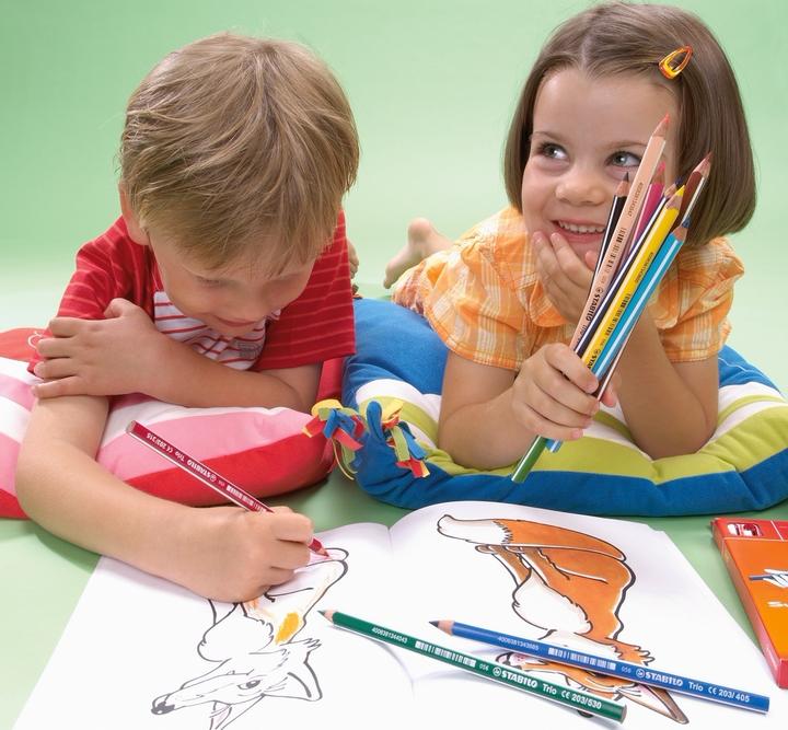 Produktbild STABILO Trio dick Dreikant-Buntstift mit Spitzer (Mehrfarbig, 18 x)