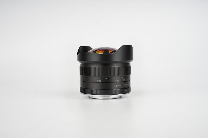 Immagine prodotto 7artisans Lunghezza focale fissa 7,5 mm F2.8 Fisheye Mark II (Sony E, APS-C / DX)