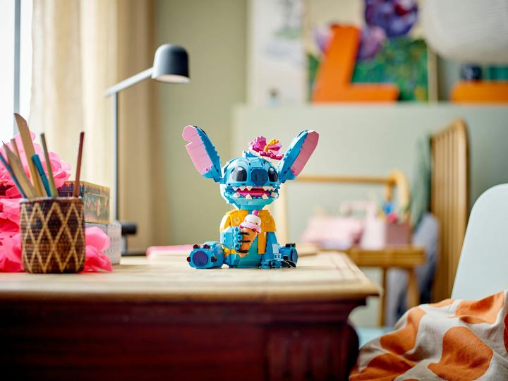 Actual product image LEGO Stitch (43249, LEGO Disney)
