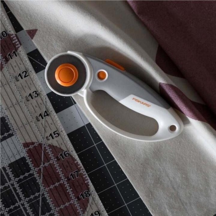Produktbild Fiskars Titanium Rollmesser (Cutter)