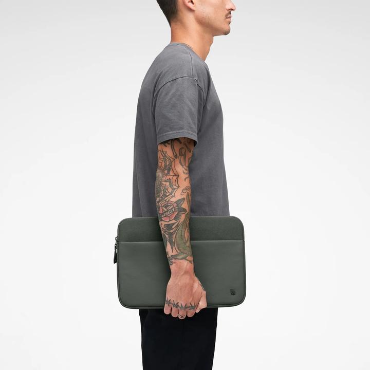 Actual product image Incase A.R.C. Sleeve for 14-inch Laptop - Smoked Ivy (14", Universal)