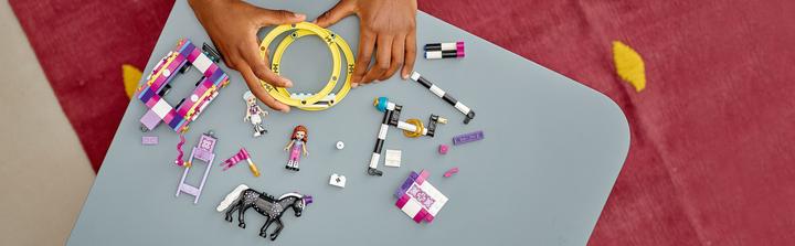 Produktbild LEGO Magische Akrobatikshow (41686, LEGO Friends)