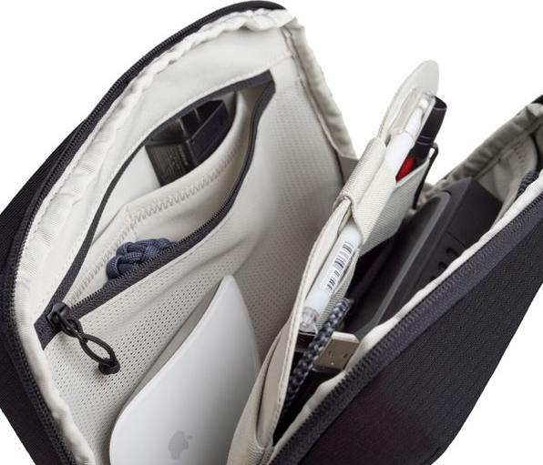 Actual product image Moment MTW Tech Organiser -tarvikepussi, musta