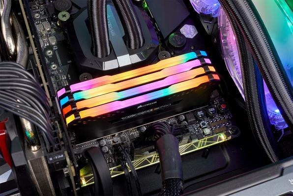 Produktbild Corsair Vengeance RGB Pro (4 x 8GB, 4000 MHz, DDR4-RAM, DIMM)
