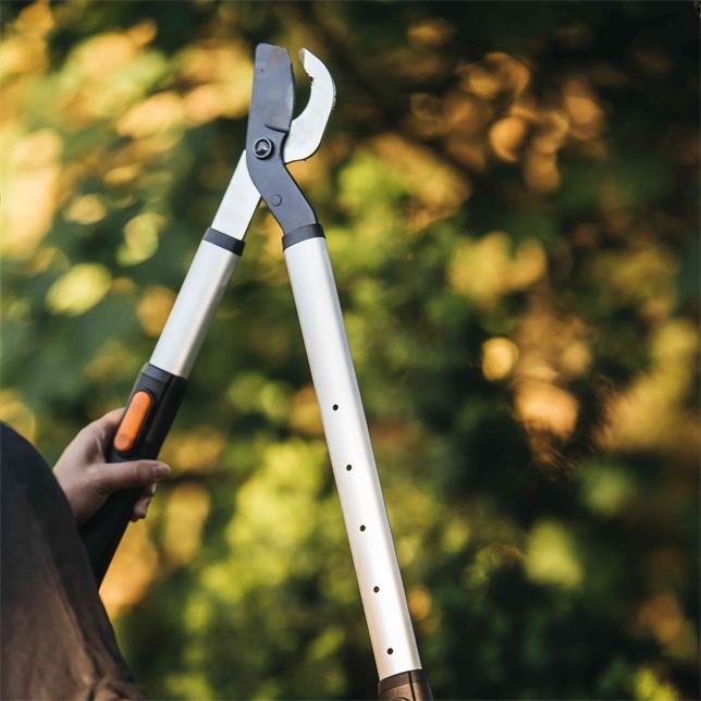 Actual product image Fiskars Telescopic lopping shears