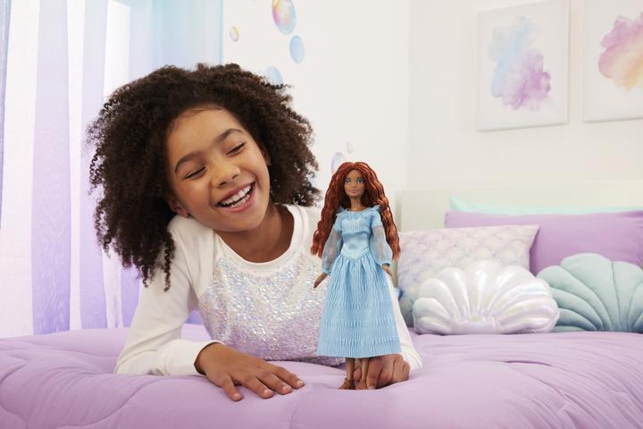 Produktbild Mattel The Little Mermaid Ariel on Land