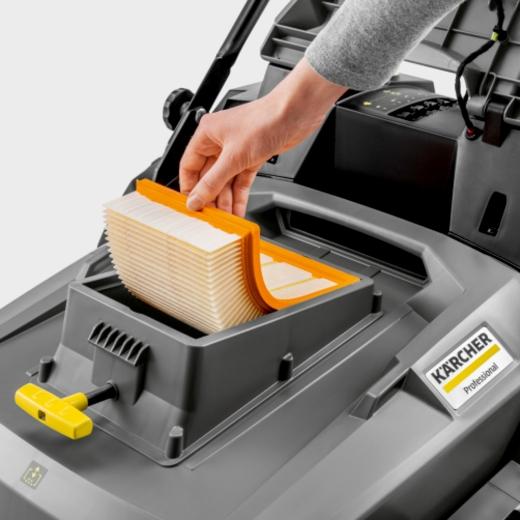 Actual product image Kärcher Professional Sweeper KM 70/30 C BP with 2 side brushes
