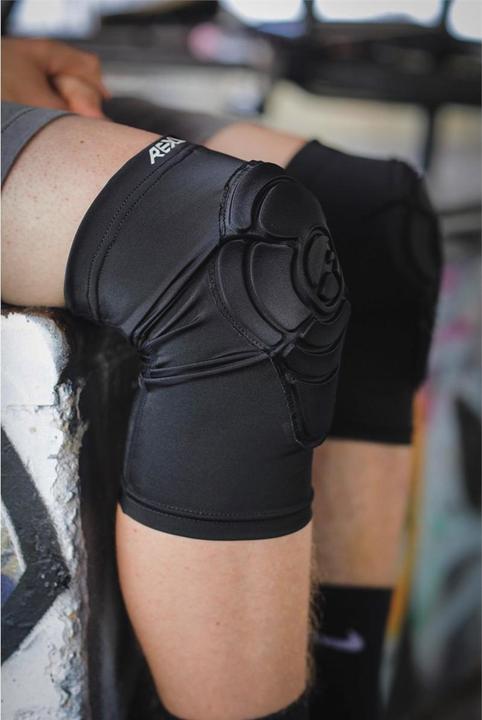 Actual product image Rekd Knee Pad Pro Gaskets 2023 (39, 41, 43, 45, 47, 49, 51, 44 C, 42 C, 48 C, 50 C, 40 C, 46 C, 52 C, Knee pad)