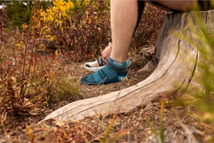 Actual product image Injinji Trail Midweight Mini Crew (M)