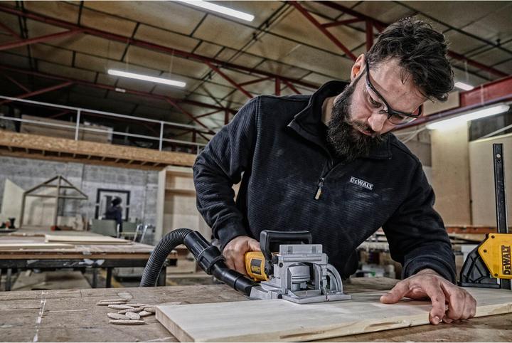 Image du produit DeWalt DW682K