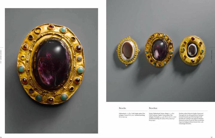Produktbild 25.000 Jahre Schmuck (Deutsch, Staatliche Museen zu Berlin, Raffael Gadebusch, Elisabeth Tietmeyer, Stefan Büchner, Dieter Scholz, 2021)