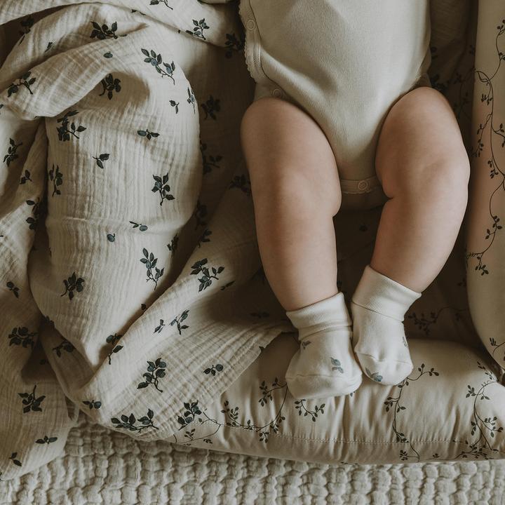 Actual product image Garbo & Friends Muslin Swaddle Berry (110 cm, 110 cm)