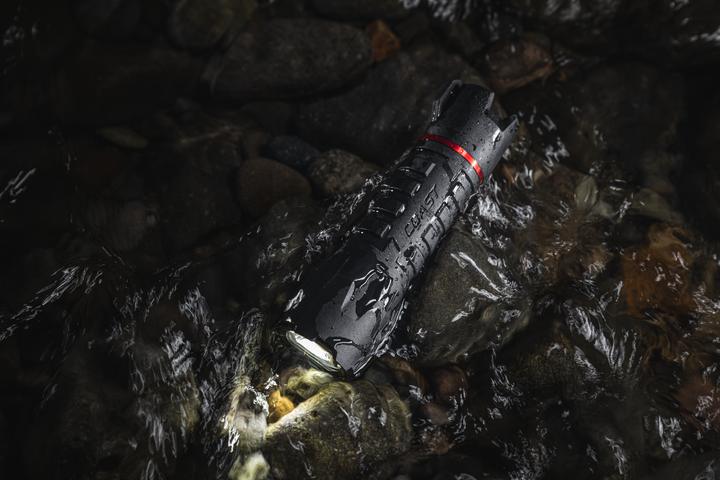 Actual product image Coast PS500R Waterproof Rechargeable Flashlight 740 Lumen (740 lm)