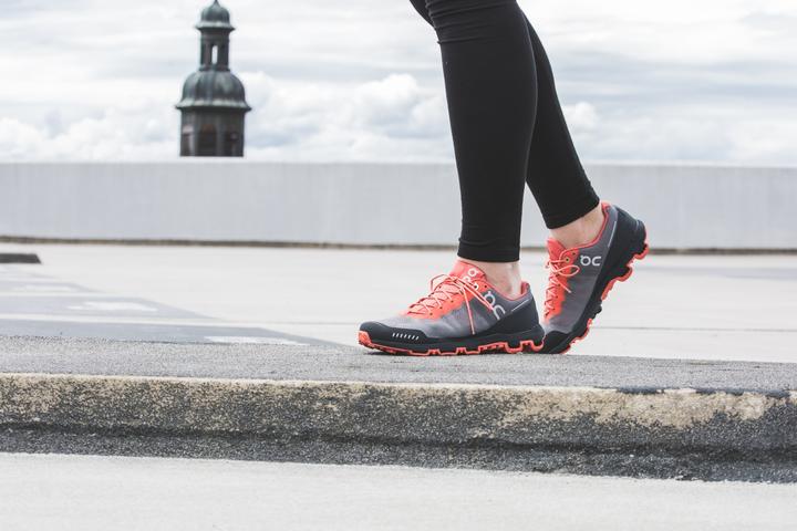 Actual product image On Running Cloudventure (42)
