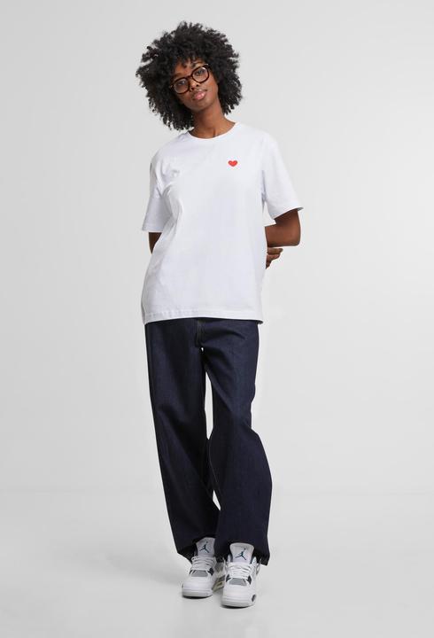 Actual product image Mister Tee MisterTee Heart Shape EMB Tee - 184233 (5XL)