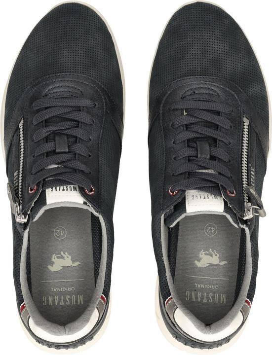 Actual product image Mustang Sneaker (42)