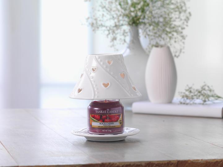 Produktbild Yankee Candle Black Cherry (104 g)
