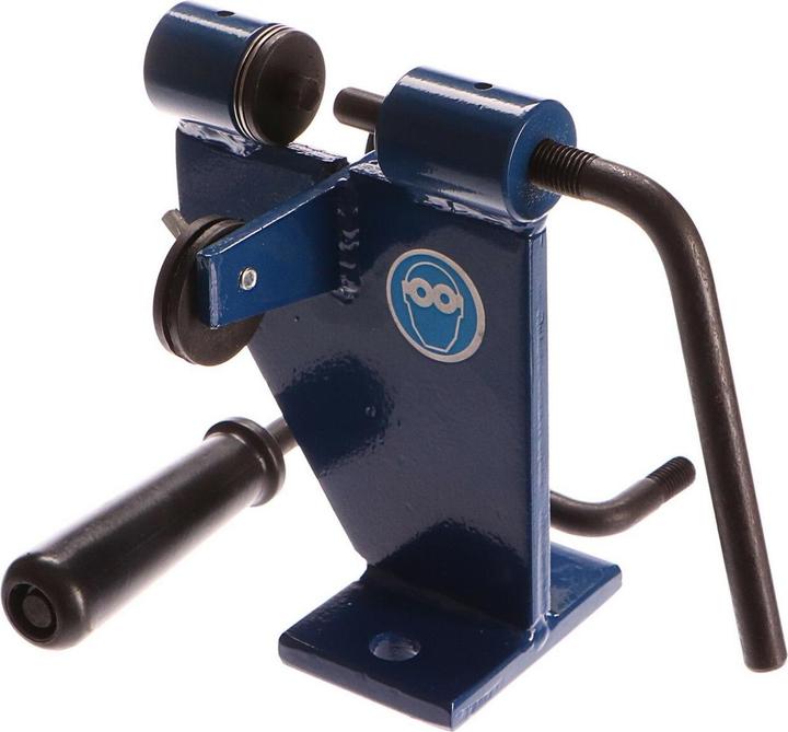 Actual product image GEKO Tool for riveting chains